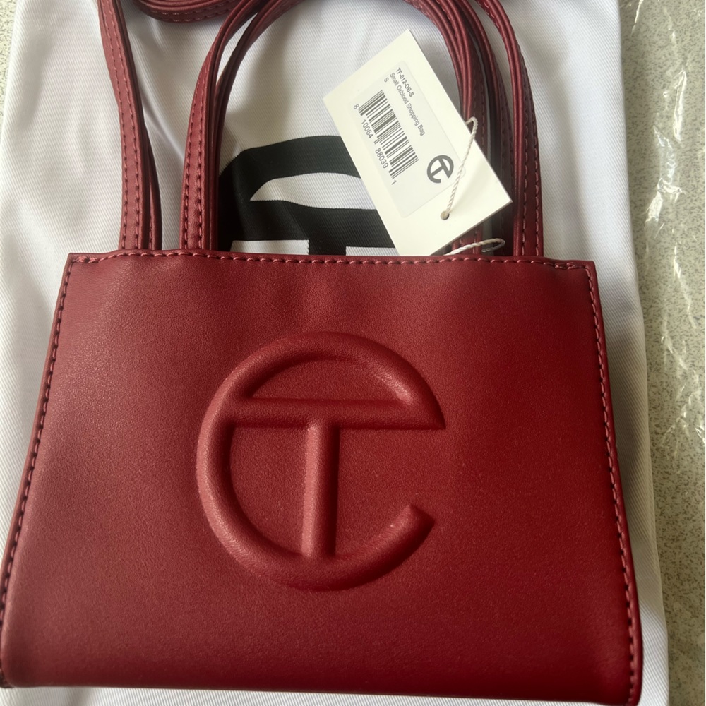 ♥️ NWT Telfar Bag ♥️